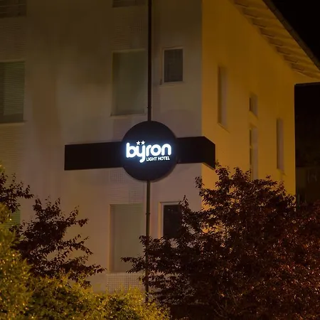 Hotel Byron solo per giovani-3